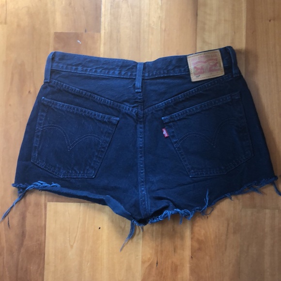 Dark Blue Levi 501 Shorts - Picture 2 of 4